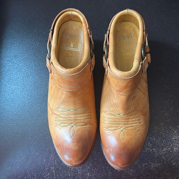 Frye Harness Ring Strap Mule Clog size 8.5 - Picture 1 of 11
